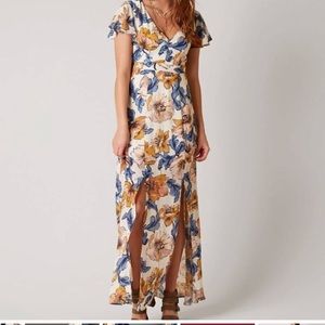 Daytrip for Buckle Floral Maxi Dress size Large